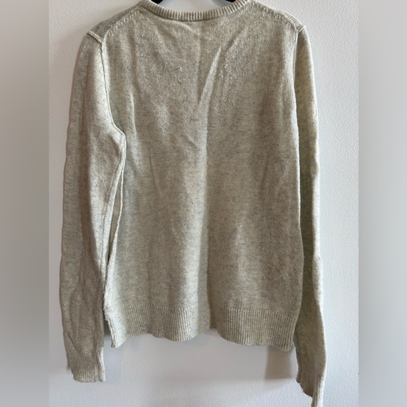 Gap merino wool blend sweater. Horse print. Light grey. Size medium. - Picture 3 of 5